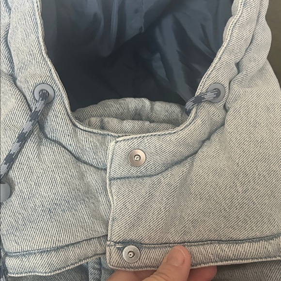 Levi's women denim Hooded Puffer Jacket - Picture 7 of 11